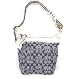 vintage COACH Bleeker Sig denim Bucketbag Rare. Used once it’s perfect 🤩.